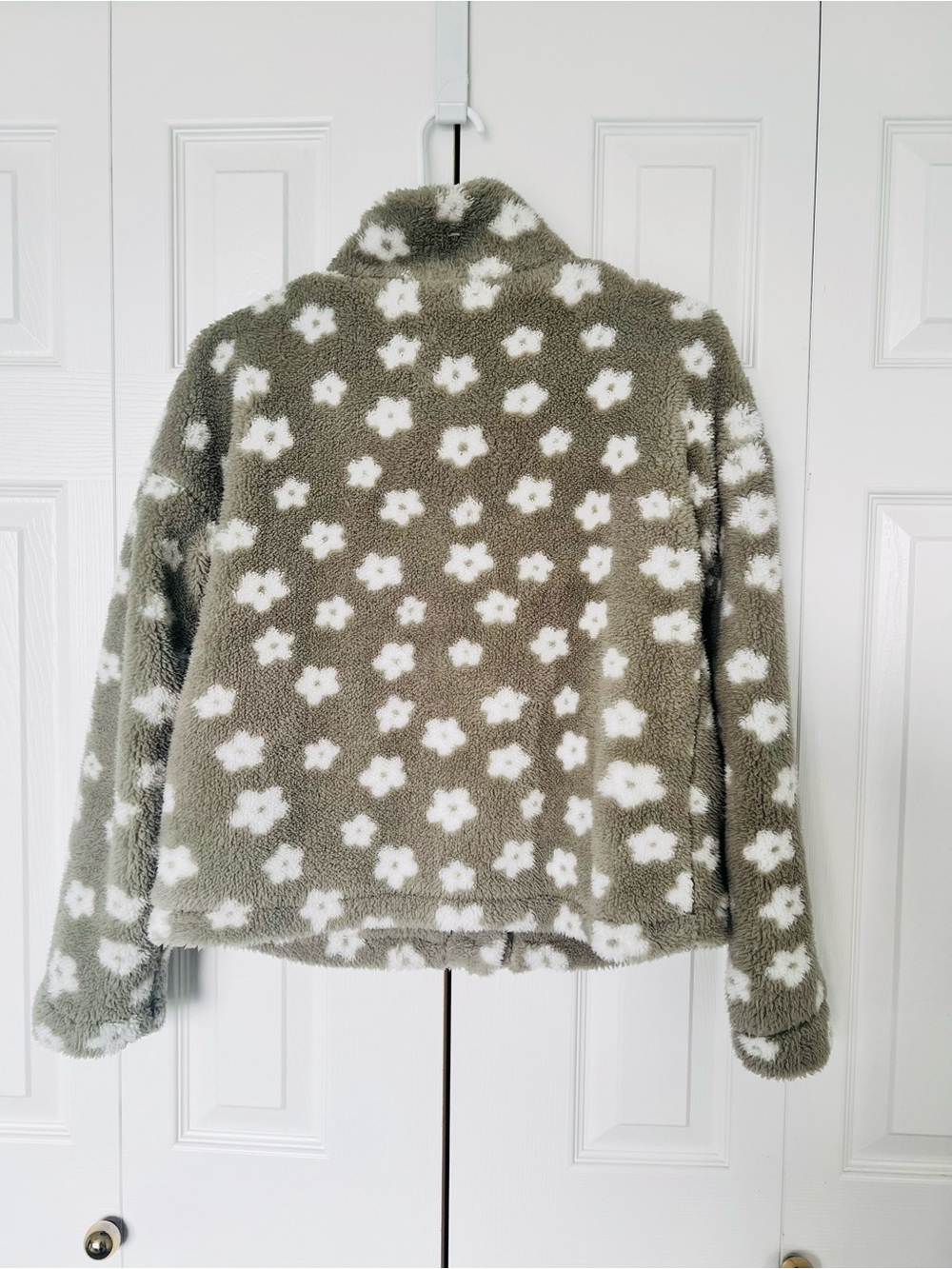 Thread & Supply Sage Green Floral Sherpa Jacket - Picture 4 of 7